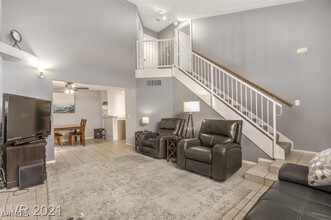8465 Blazing Sun Ave in Las Vegas, NV - Building Photo - Building Photo