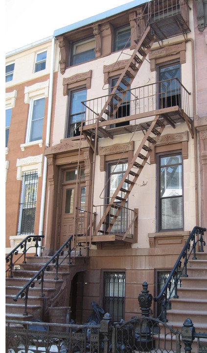 432 Jefferson Ave in Brooklyn, NY - Building Photo