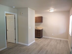 237 Boulder Creek Dr in Redding, CA - Building Photo - Building Photo