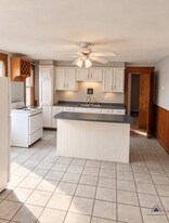 4 Oakhill Terrace in Winslow, ME - Building Photo