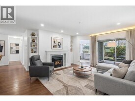 3670 Banff Ct in North Vancouver, BC - Building Photo