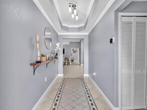 14304 S Royal Cove Cir in Davie, FL - Building Photo - Building Photo