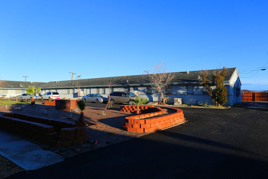 Sunset Apartments in North Edwards, CA - Building Photo