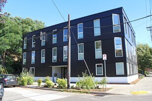 1480 N Jarrett St in Portland, OR - Building Photo