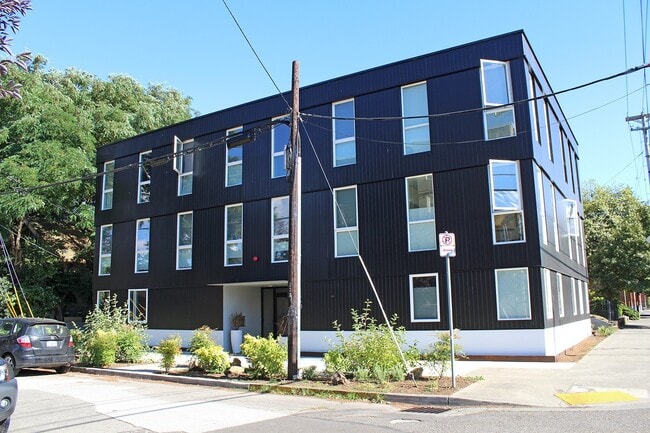property at 1480 N Jarrett St