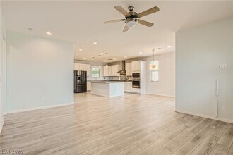 8076 Eve Rock St in Las Vegas, NV - Building Photo - Building Photo