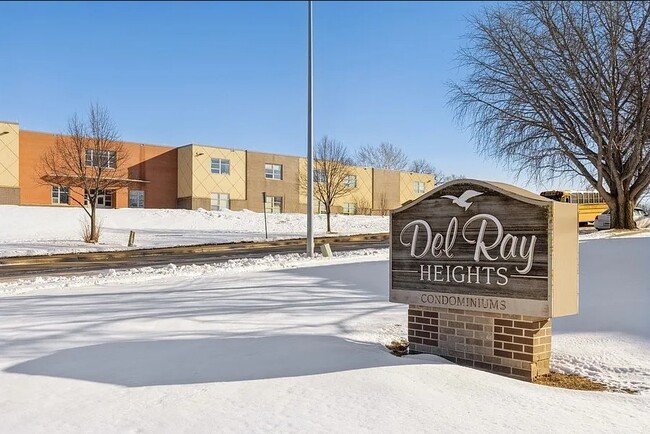 1100 E 6th St, Unit 7 in Des Moines, IA - Building Photo - Building Photo