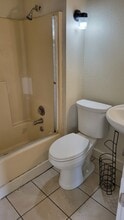 613 Mulberry Ave, Unit 1 in Muscatine, IA - Foto de edificio - Building Photo