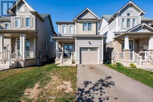 8719 Sourgum Ave in Niagara Falls, ON - Building Photo