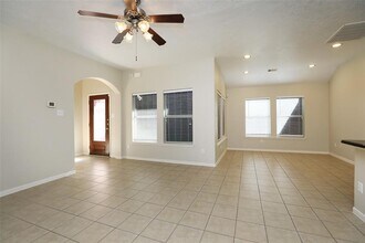 8231 Gran Villa Dr in Cypress, TX - Building Photo - Building Photo