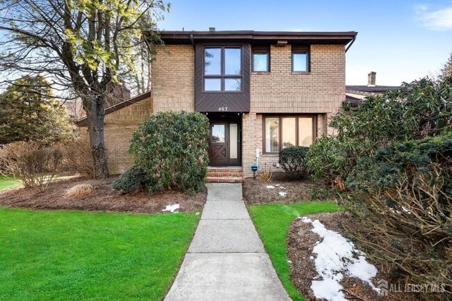 403 Willowbrook Dr in North Brunswick, NJ - Building Photo - Building Photo