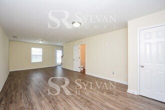 630 Green Pasture Ct in Elgin, SC - Building Photo - Building Photo