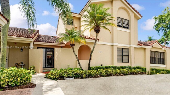 6460 NW 170th Terrace in Hialeah, FL - Building Photo - Building Photo
