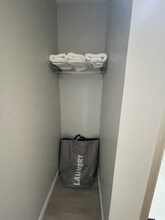 4522 E Washington St, Unit Unit 5 in Indianapolis, IN - Building Photo - Building Photo