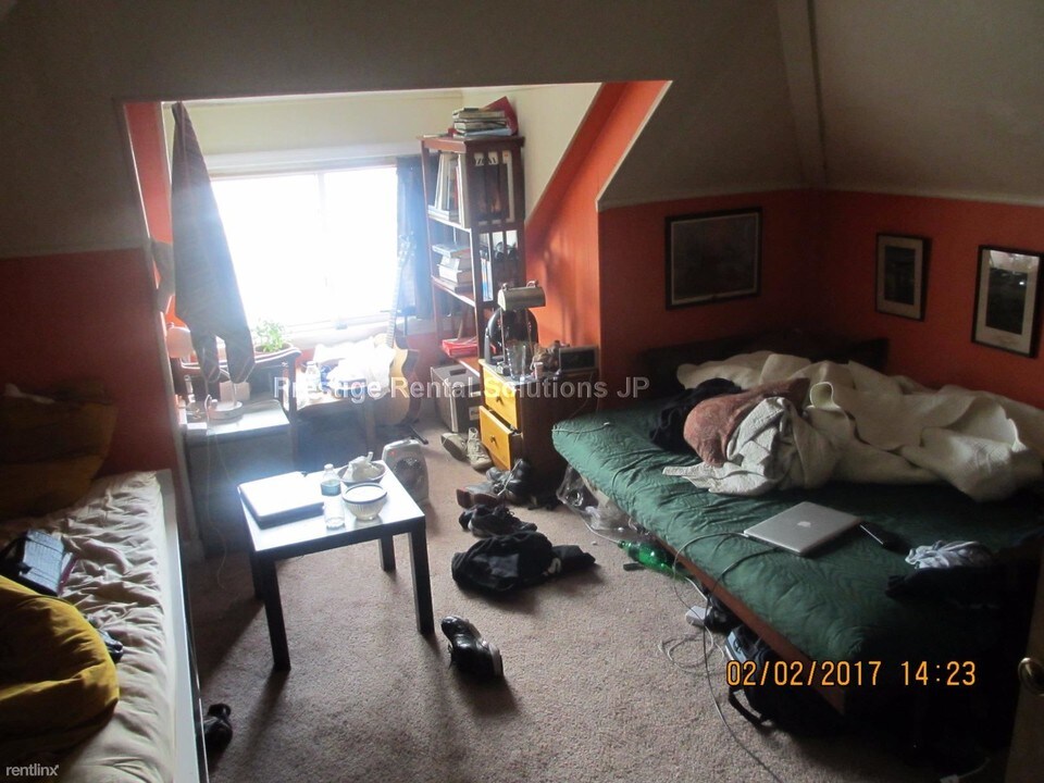 102 Murdock St-Unit -# 3 in Boston, MA - Building Photo