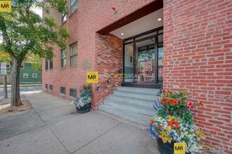 3 Essex St, Unit 30 in Boston, MA - Building Photo - Building Photo