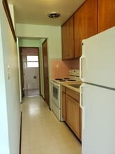 1419 S College St, Unit 1419 in Seattle, WA - Foto de edificio - Building Photo