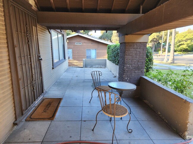 893 Lincoln Ave, Unit 1/2 in Pasadena, CA - Building Photo - Building Photo