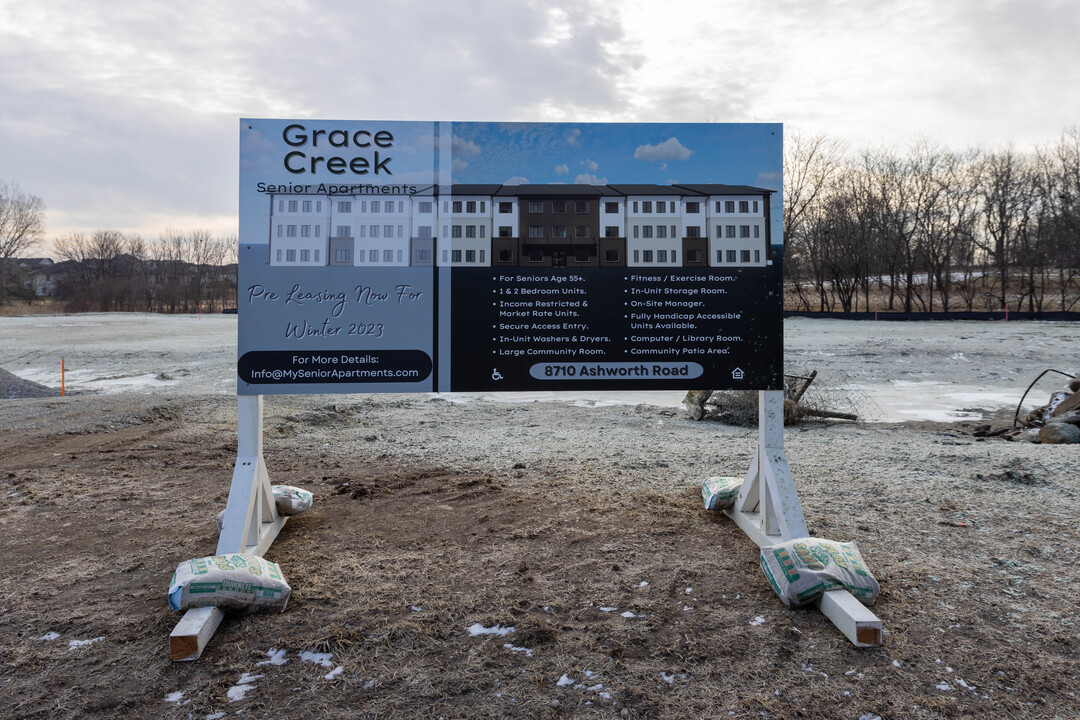 Grace Creek Senior Apartments in West Des Moines, IA - Foto de edificio