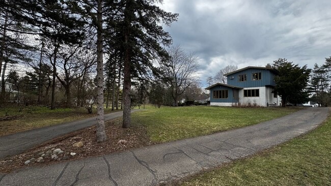 property at 1787 Lexington Ave S
