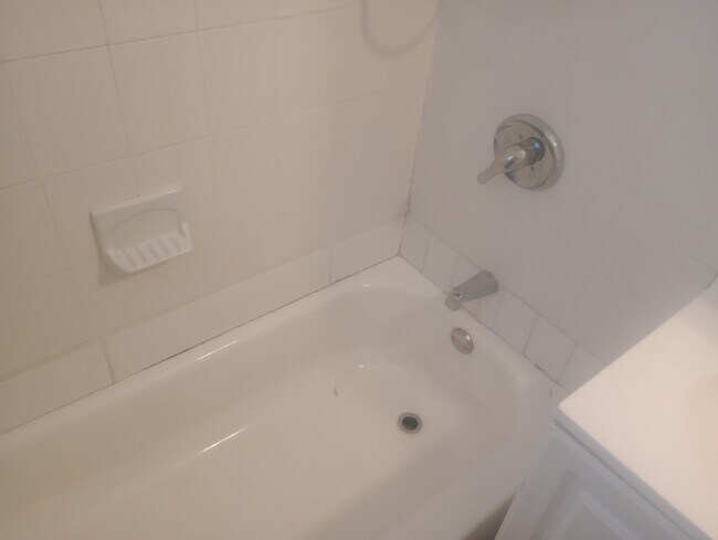 545 Lowry Ave in Jeannette, PA - Building Photo - Building Photo