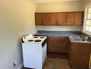 413 Springview Dr in Griffin, GA - Building Photo - Building Photo