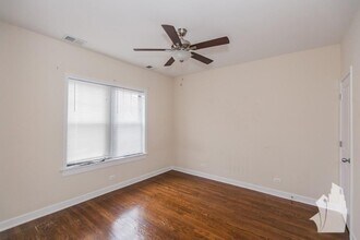 1819 W Leland Ave, Unit 1821-1 in Chicago, IL - Foto de edificio - Building Photo