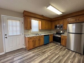 1050 Jessamine Trail in Sumter, SC - Building Photo - Building Photo