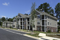 The Bluffs at Walnut Creek in Raleigh, NC - Foto de edificio - Building Photo