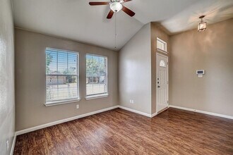 204 Kerley Dr in Hutto, TX - Building Photo - Building Photo