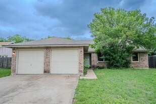 12403 Tree Line Dr in Austin, TX - Building Photo