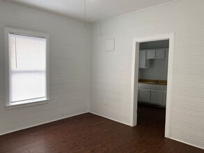 1113 Guadalupe St in San Antonio, TX - Building Photo - Building Photo