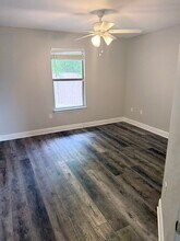 1944 Bay Pine Cir in Gulf Breeze, FL - Foto de edificio - Building Photo