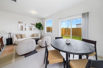 33762 SW 194th Pl in Homestead, FL - Building Photo - Building Photo