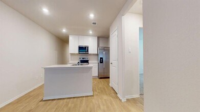 914 Indian Wy in Seguin, TX - Building Photo - Building Photo