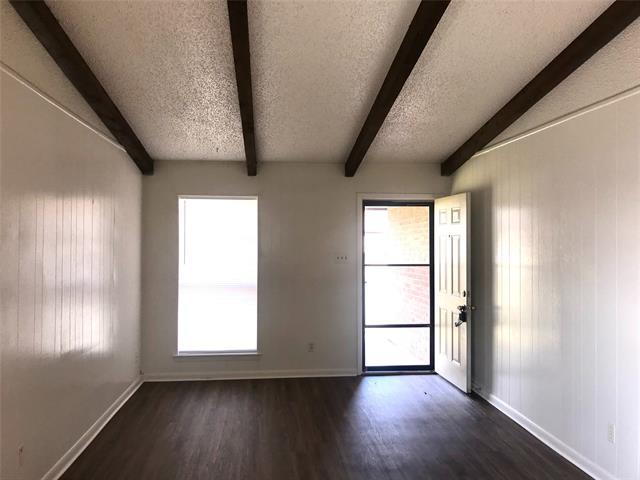 703 Pleasant Manor Ave in Burleson, TX - Building Photo - Building Photo