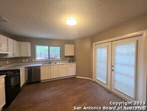7306 Red Deer Pass in San Antonio, TX - Foto de edificio - Building Photo
