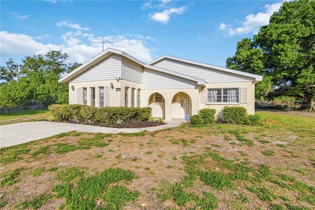 2615 9th Ave Dr E in Palmetto, FL - Building Photo - Building Photo