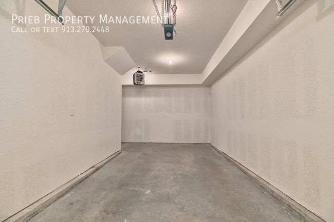 property at 12321 S Chelsea St