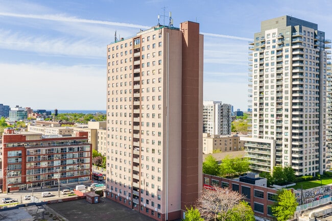 1011 Lansdowne Ave Apartments