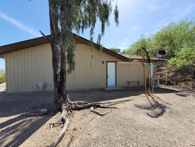 350 Los Altos Dr in Wickenburg, AZ - Building Photo - Building Photo