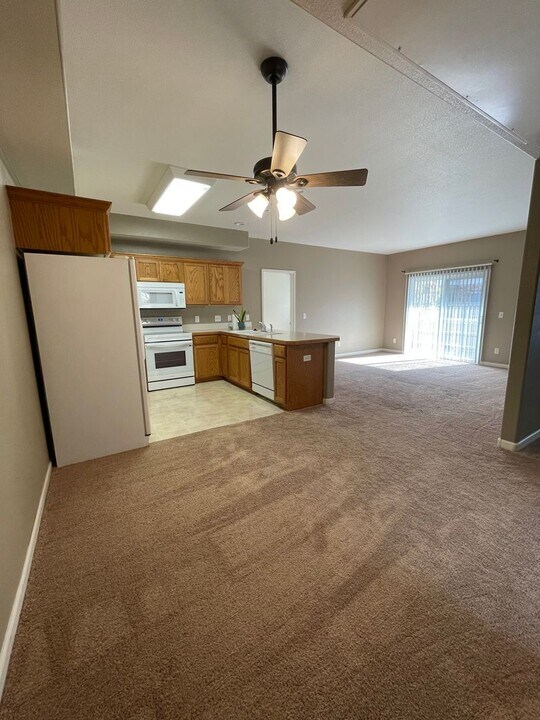 1280 Lake Cir in Windsor, CO - Building Photo