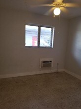 1245 NE 127th St-Unit -1 in North Miami, FL - Building Photo - Building Photo