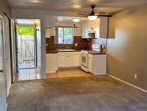 5190 N River Rd in Oceanside, CA - Building Photo - Building Photo
