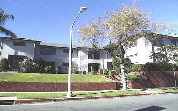 349-355 S Camden Dr in Beverly Hills, CA - Building Photo - Building Photo