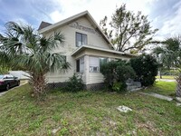 1625 9th Ave W in Bradenton, FL - Foto de edificio - Building Photo