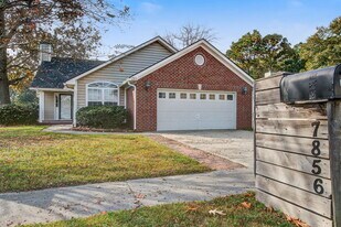 7856 High Maple Cir in North Charleston, SC - Building Photo