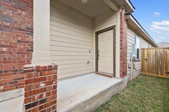 148 Perfect World Lp in Jarrell, TX - Building Photo - Building Photo