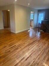 44 Lake Ter in Ronkonkoma, NY - Foto de edificio - Building Photo