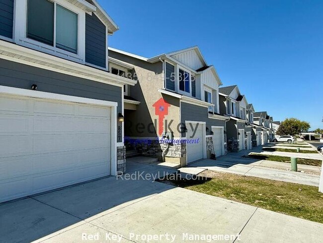 869 Gleneagle Ct in Tooele, UT - Building Photo - Building Photo